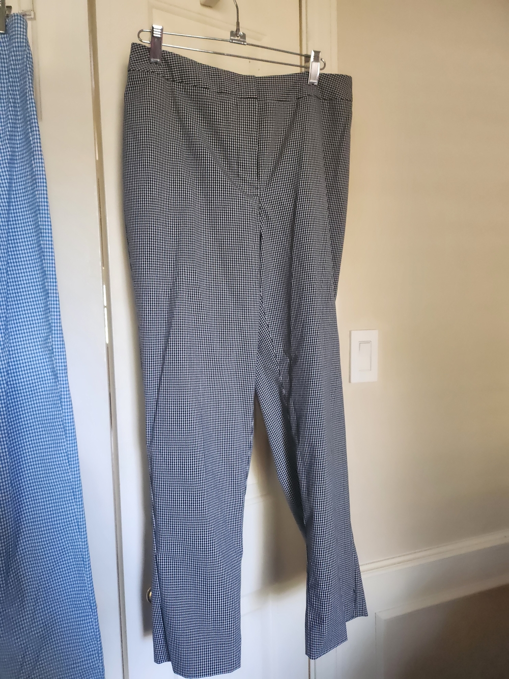 Chico's Black & White Micro-Check Straight Leg Pants